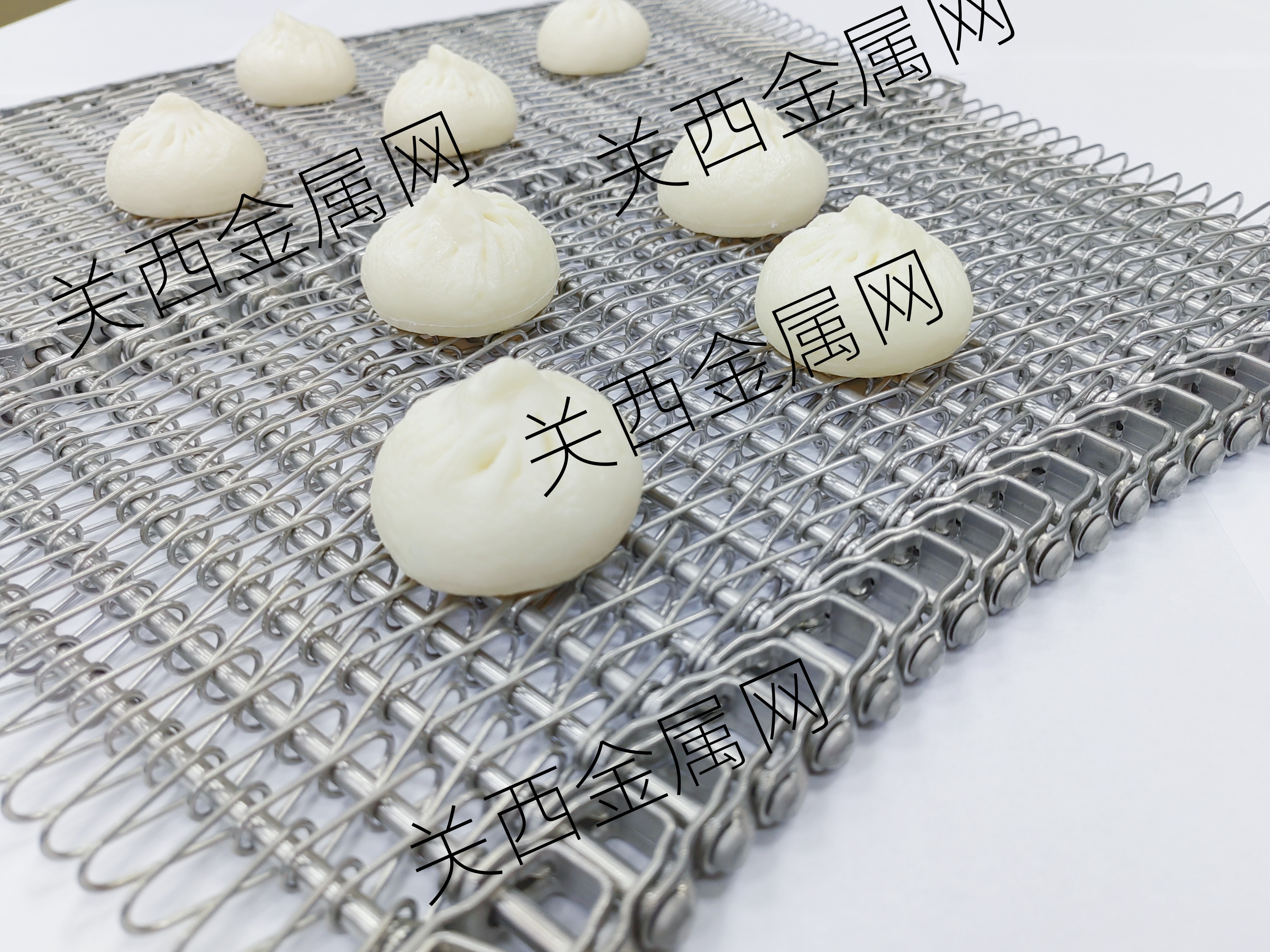 食品行業(yè)的客戶說(shuō)：金屬網(wǎng)帶要有高精密度和高穩(wěn)定性？